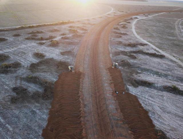 Canal para Irrigação de 4km Fazenda Santa Efigênia - Cruzeiro do Sul Grãos